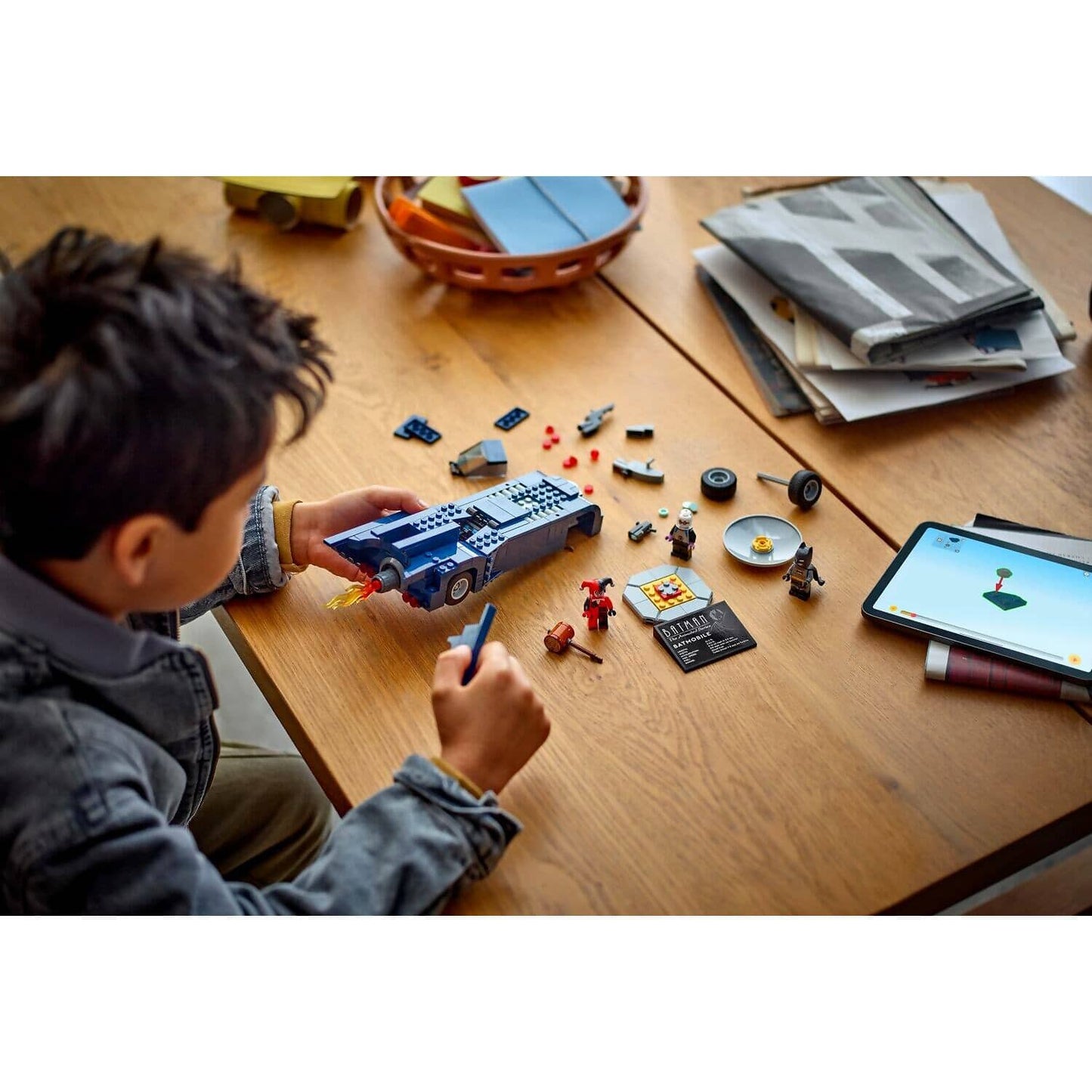 LEGO 76274 Batman with the Batmobile vs. Harley Quinn and Mr. Freeze - DC Super Heroes