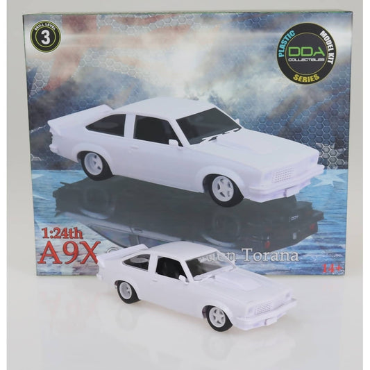 DDA Collectibles 1:24 Scale - Holden Torana A9X Slammed Sealed Body Opening Bonnet with Engine - Plastic Diecast Model Kit