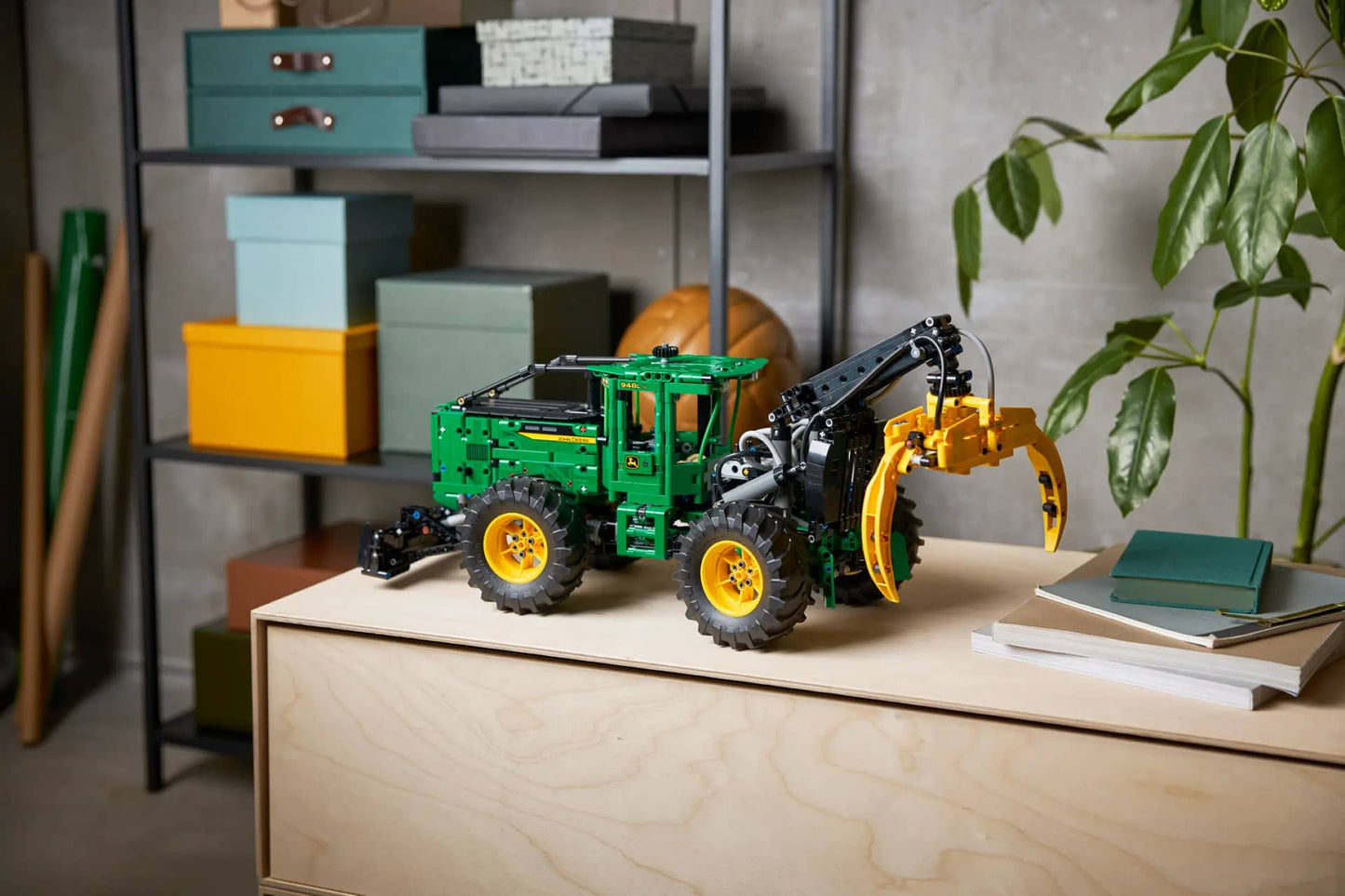 LEGO 42157 John Deere 948L-II Skidder - Technic