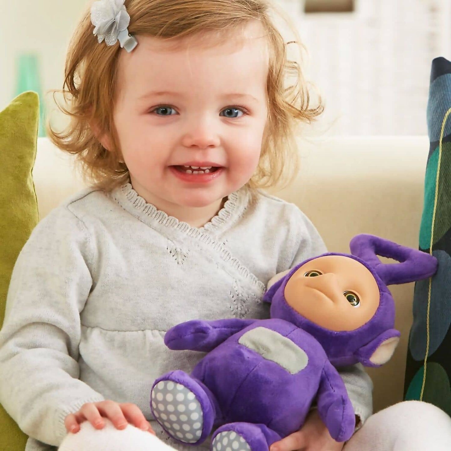 Teletubbies Talking Tinky Winky (Includes non-replaceable button batteries)