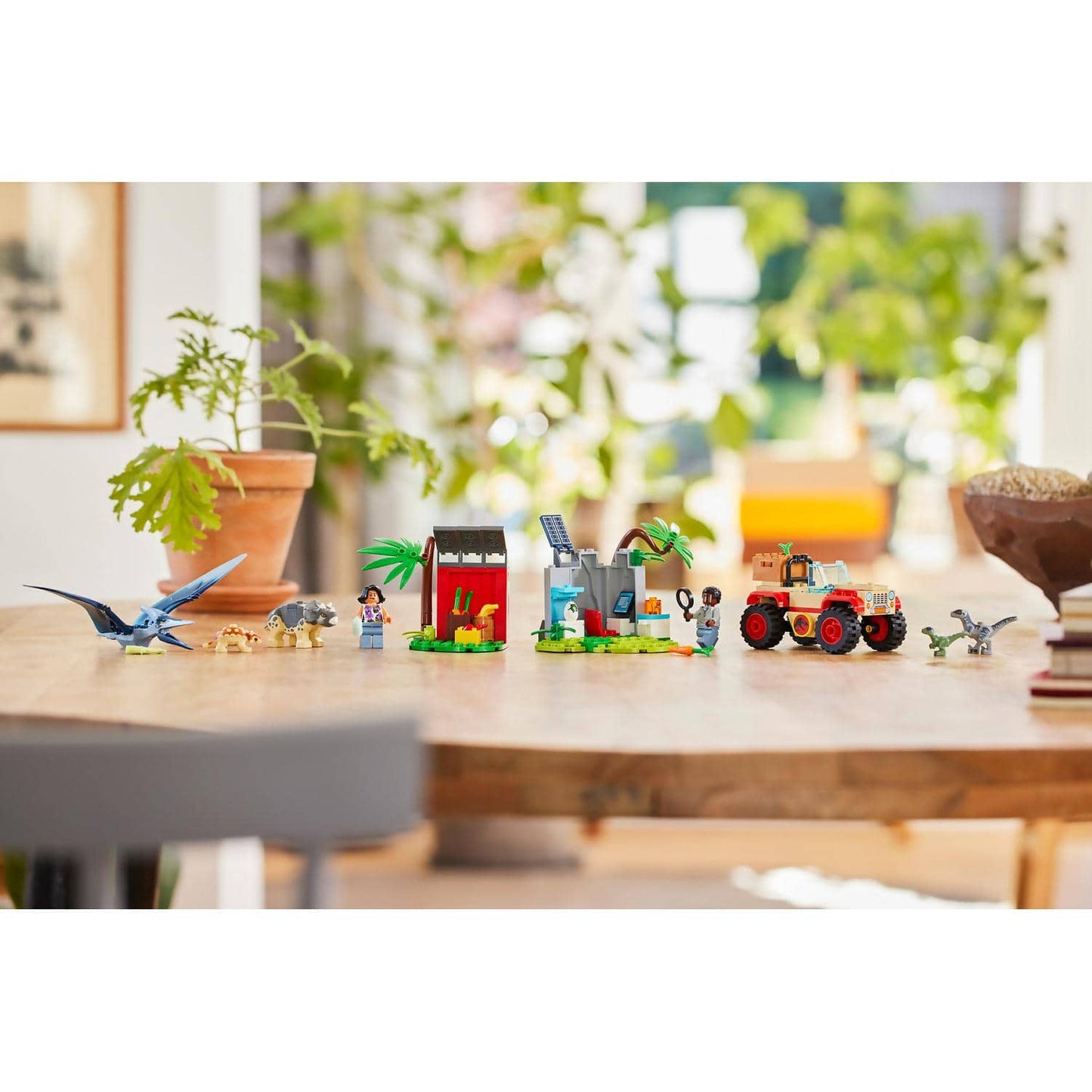 LEGO 76963 Baby Dinosaur Rescue Center - Jurassic World 4+