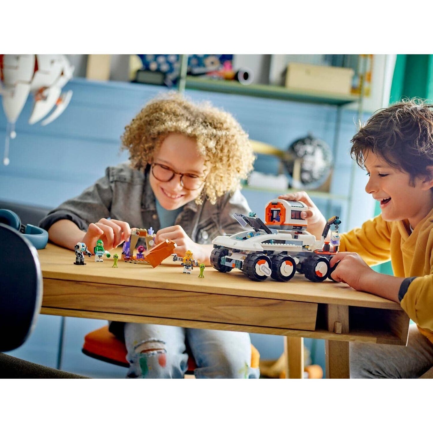 LEGO 60432 Command Rover and Crane Loader - City