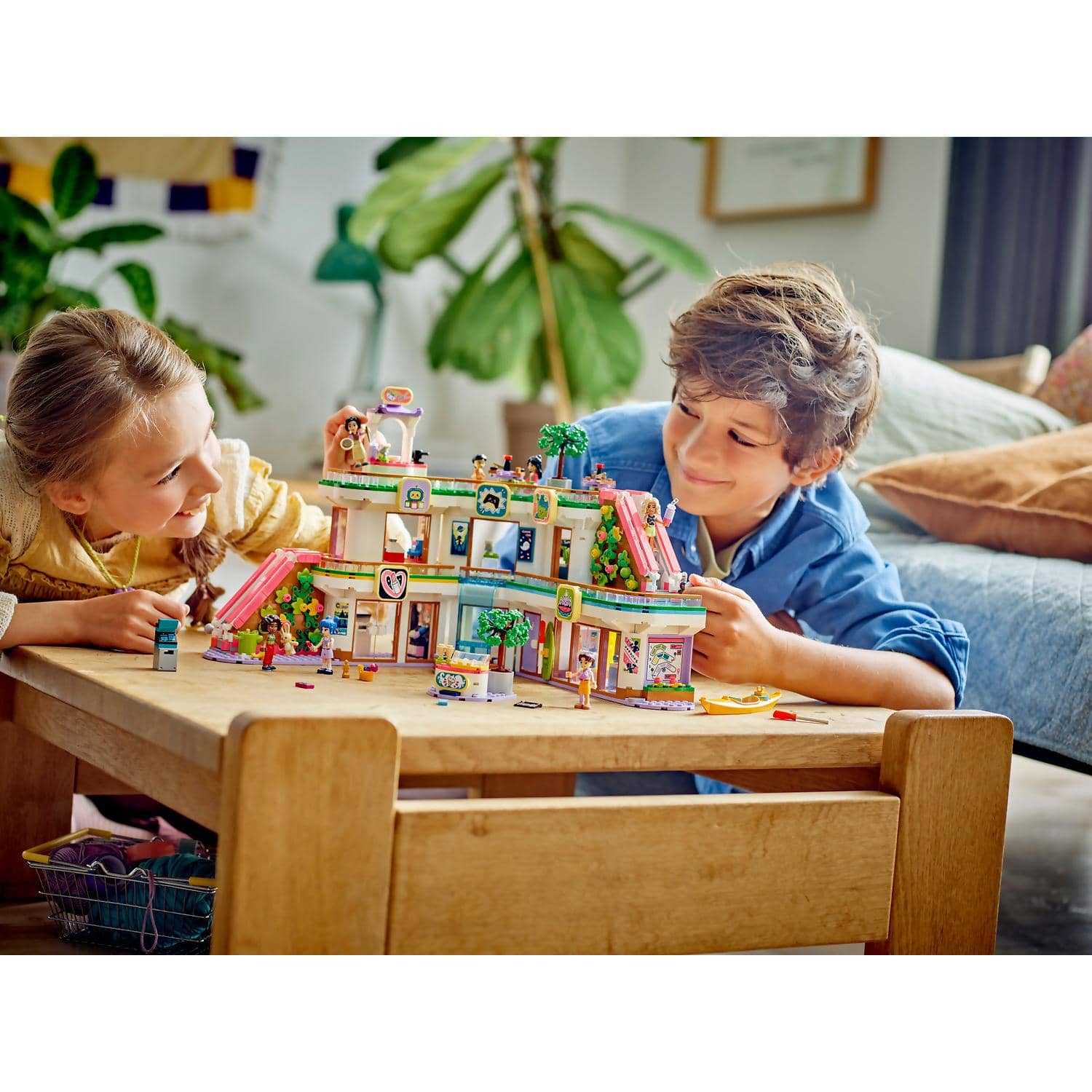 LEGO 42604 Heartlake City Shopping Mall - Friends