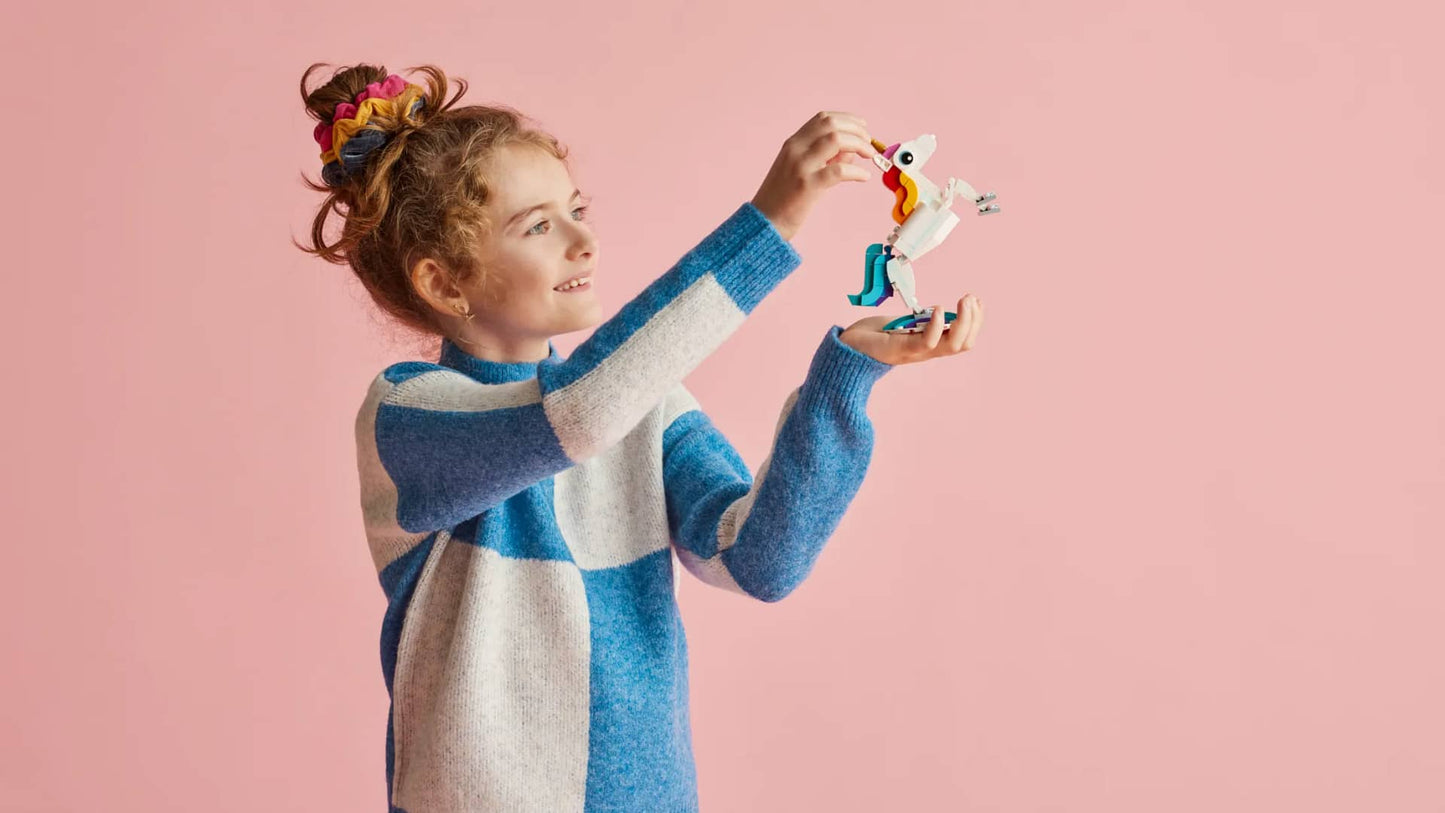 LEGO 31140 Magical Unicorn - Creator 3in1