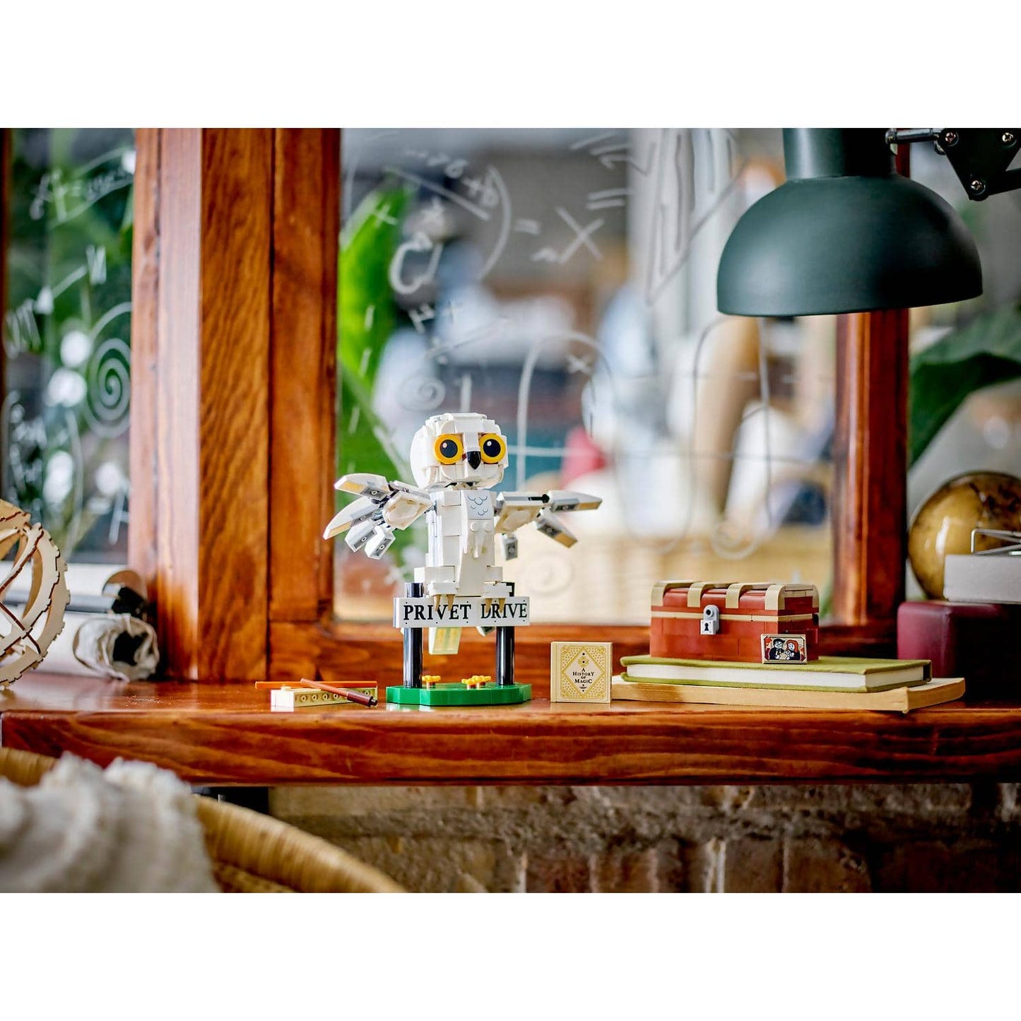 LEGO 76425 Hedwig™ at 4 Privet Drive - Harry Potter