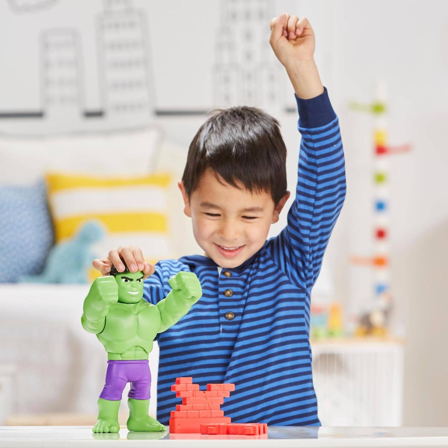 Marvel - Spidey And His Amazing Friends Power Smash Hulk Preschool Toy Face-changing 10-inch Hulk Action Figure Ages 3+