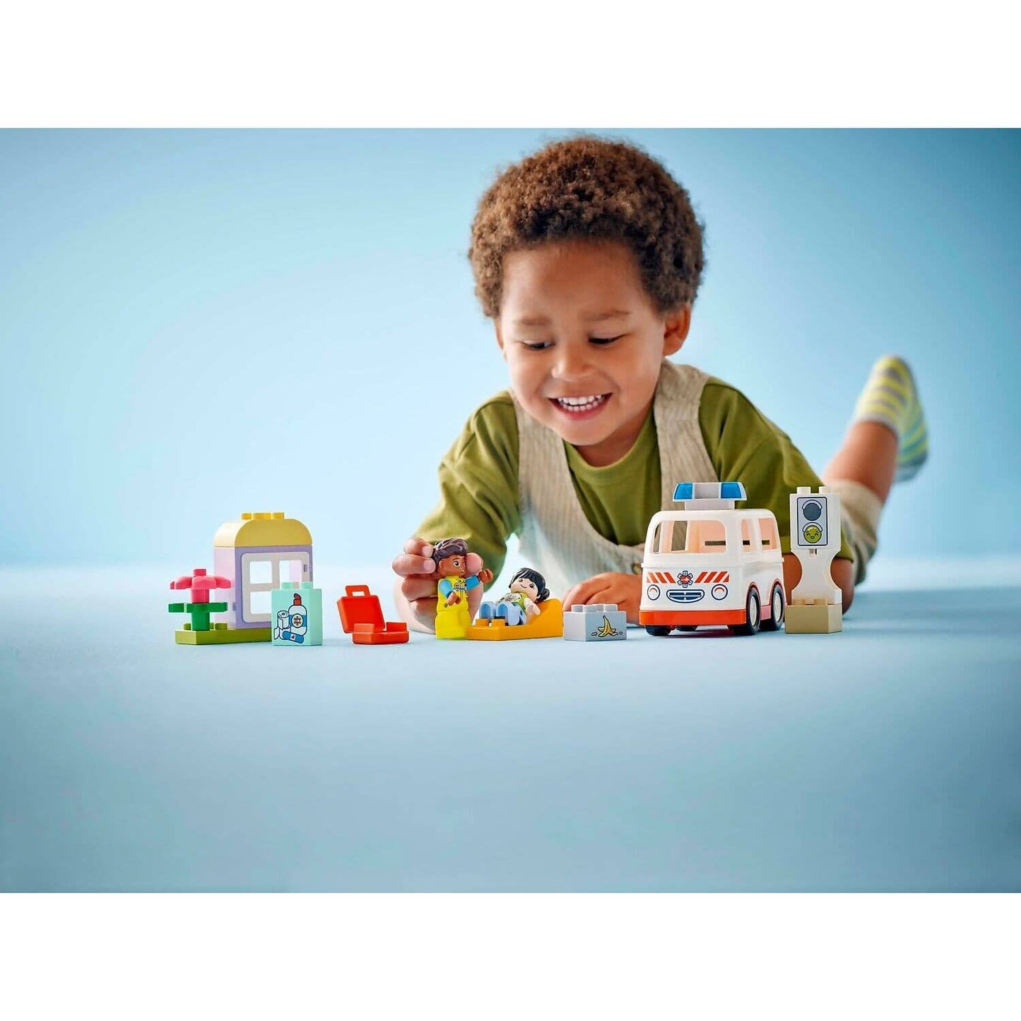 LEGO 10447 Ambulance & Driver - Duplo
