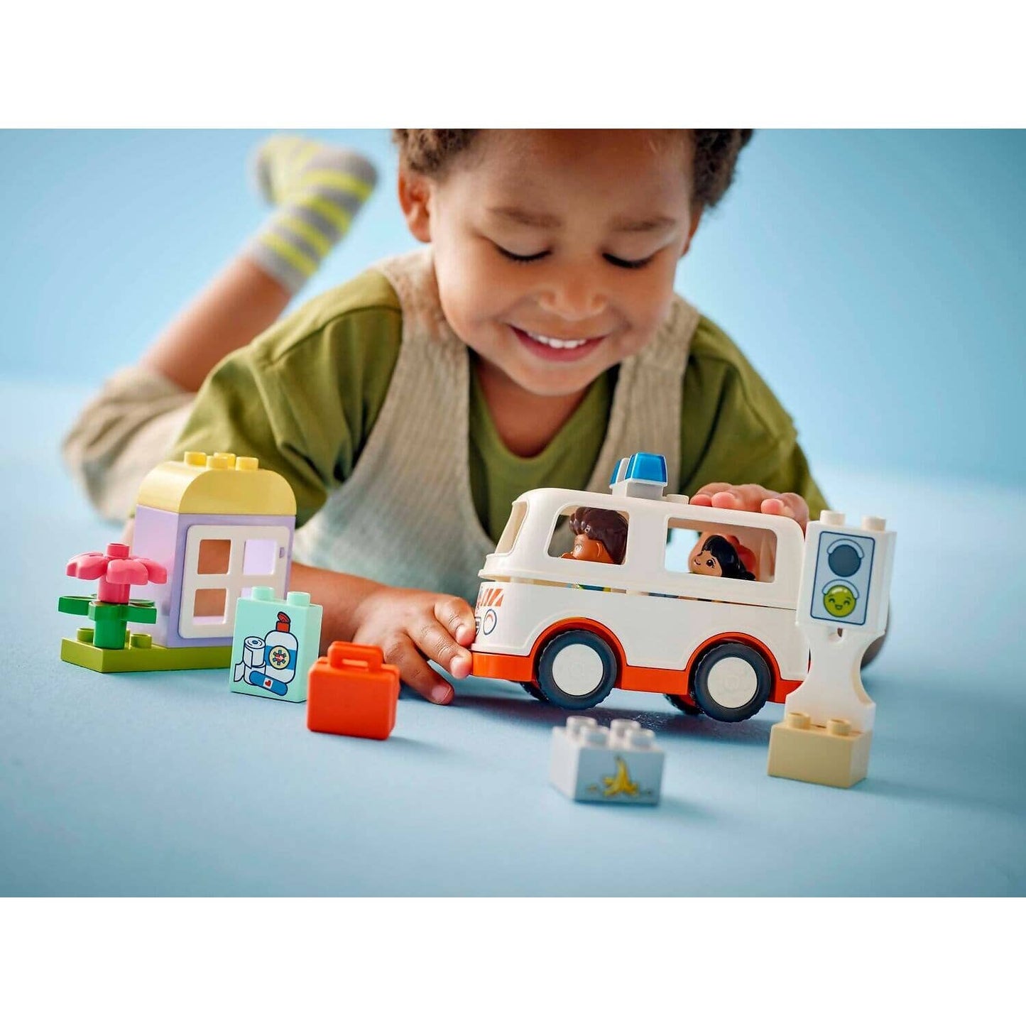LEGO 10447 Ambulance & Driver - Duplo