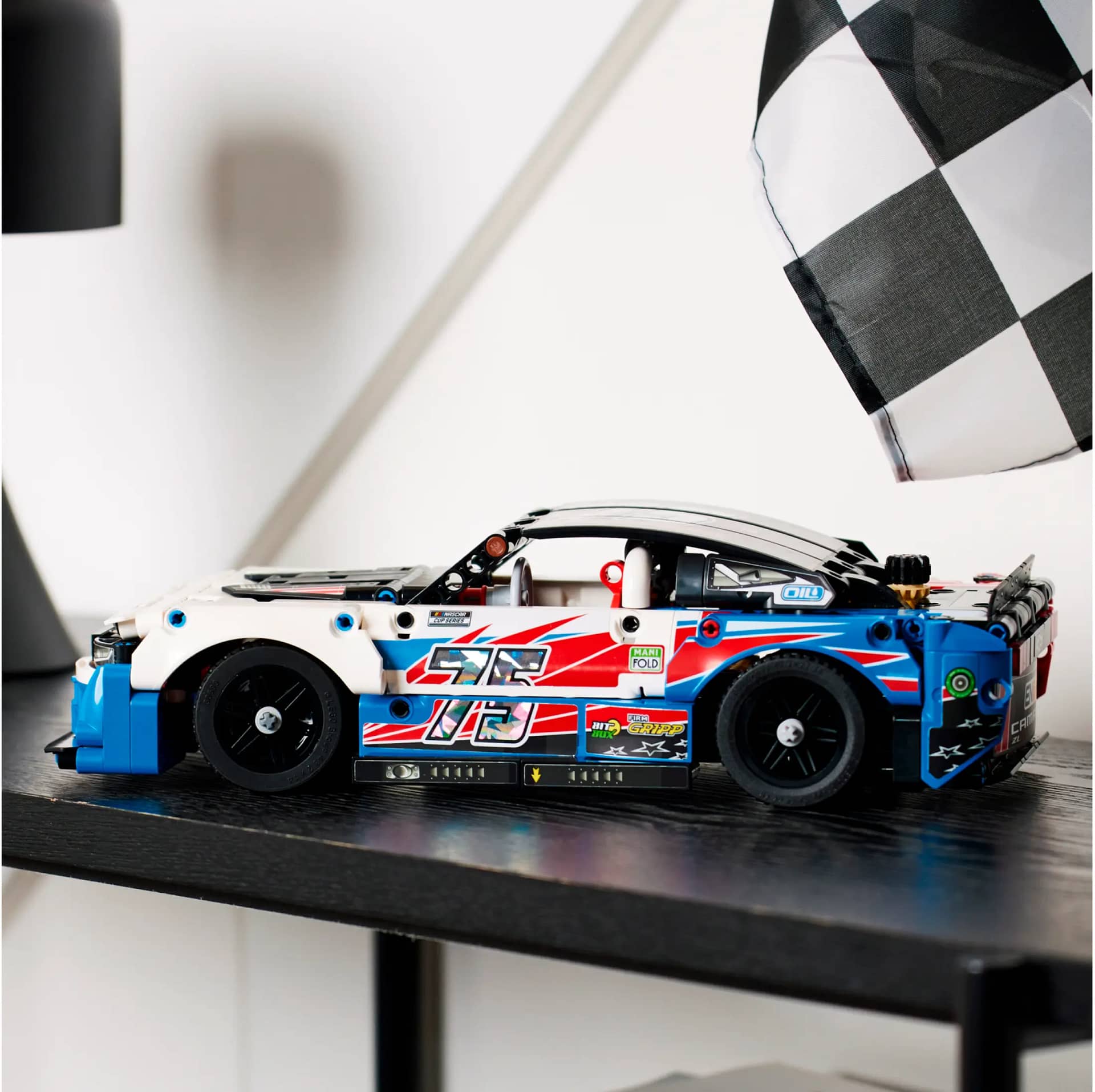 LEGO 42153 NASCAR Next Gen Chevrolet Camaro ZL1 - Technic
