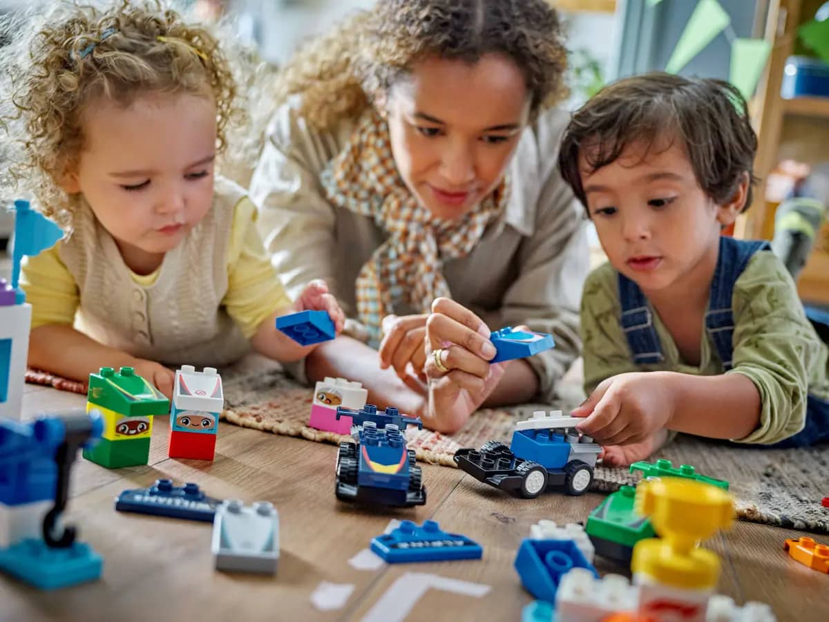 LEGO 10445 F1® Team Race Cars & Drivers - Duplo