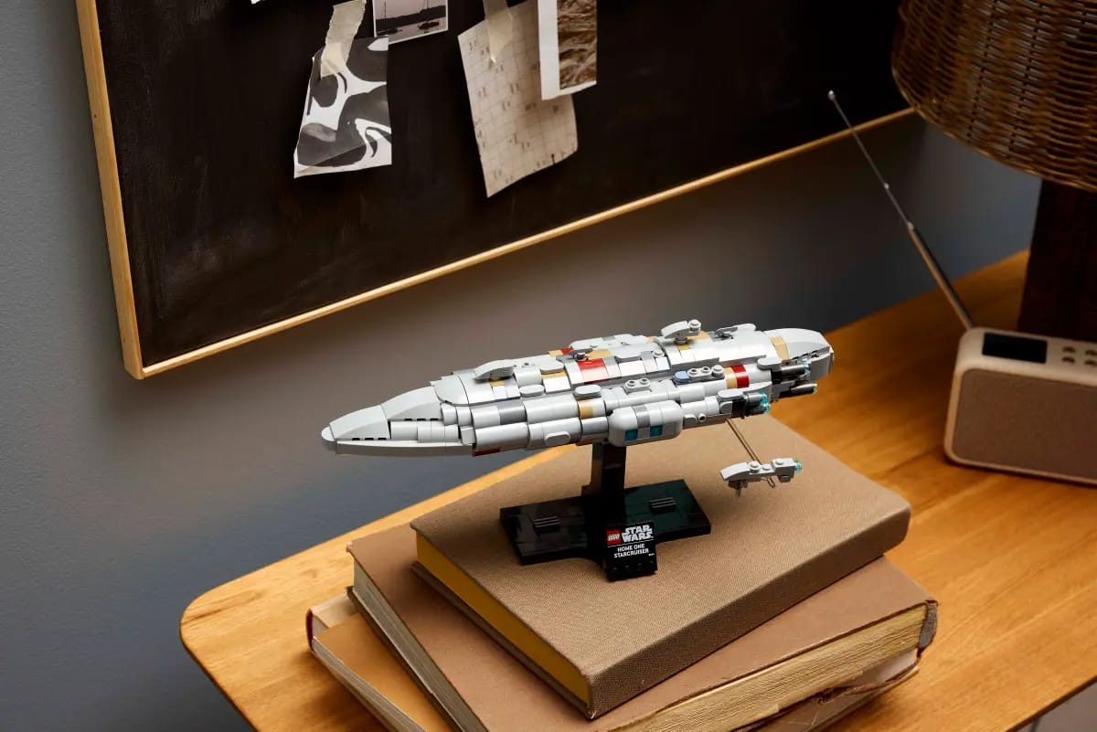 LEGO 75405 Home One Starcruiser - Star Wars