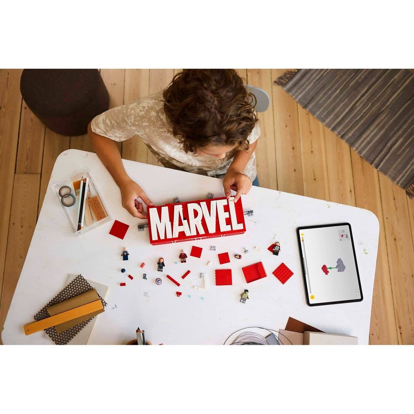 LEGO 76313 MARVEL Logo & Minifigures - Marvel Super Heroes