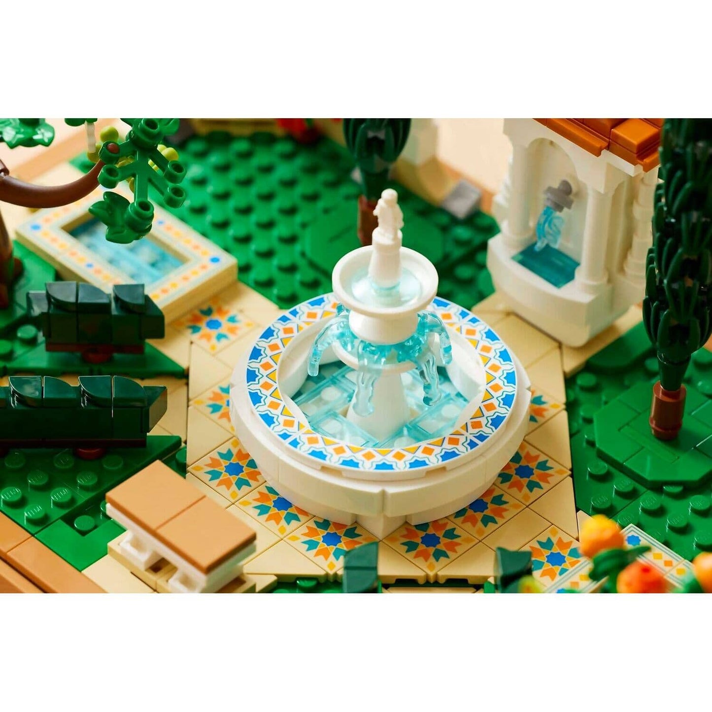 LEGO 10359 Fountain Garden - Icons