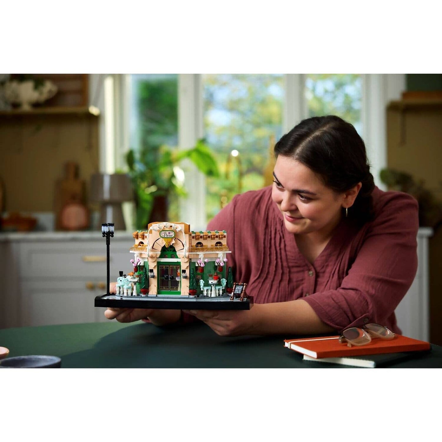 LEGO 10362 French Café - Icons