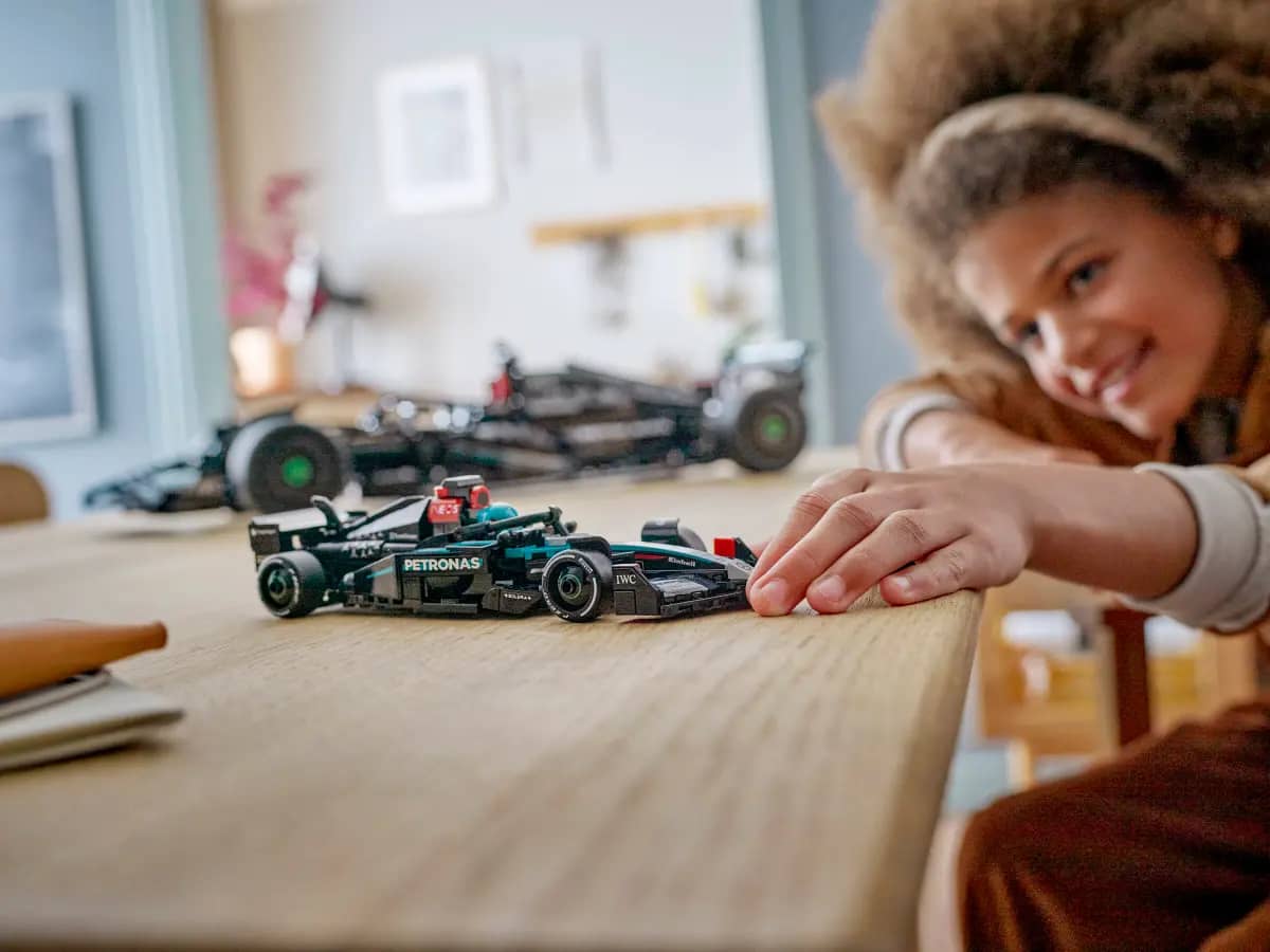 LEGO 77244 Mercedes-AMG F1 W15 Race Car - Speed Champions