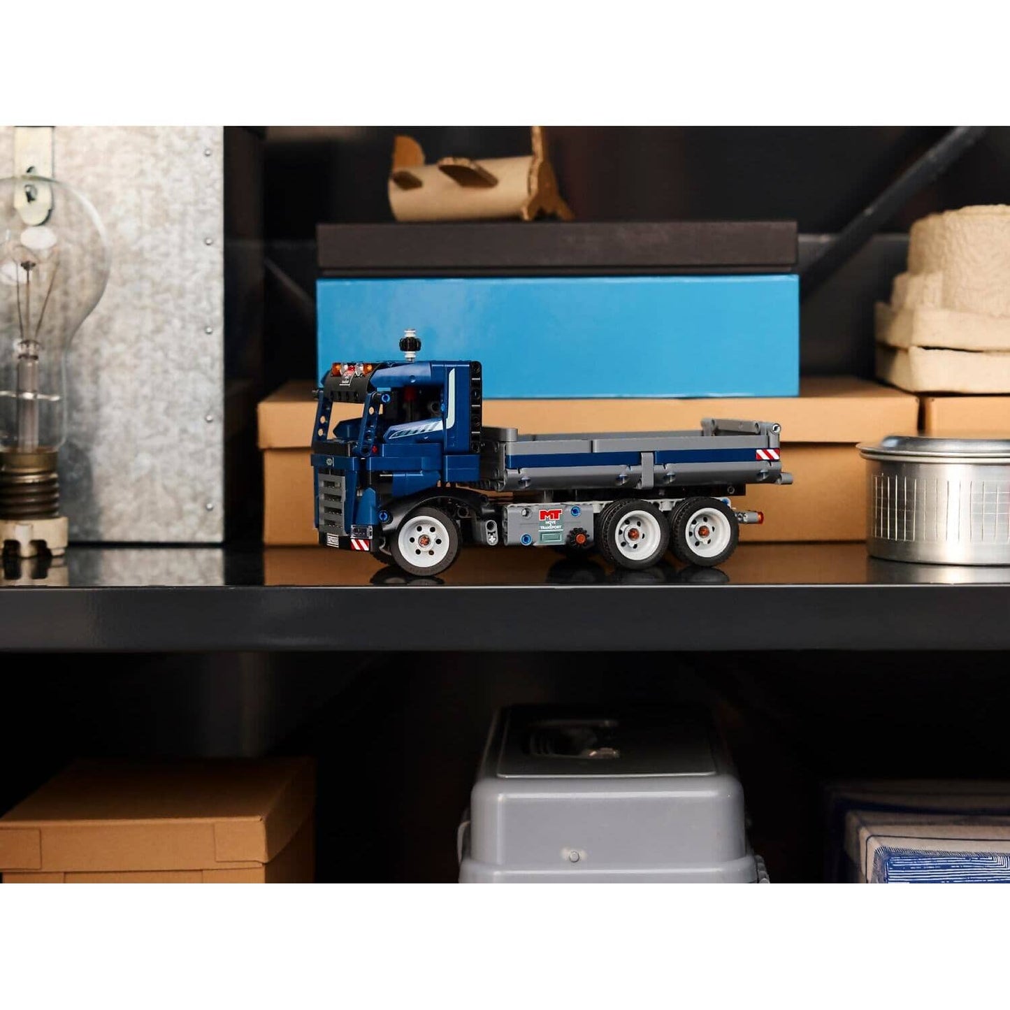 LEGO 42203 Tipping Dump Truck - Technic