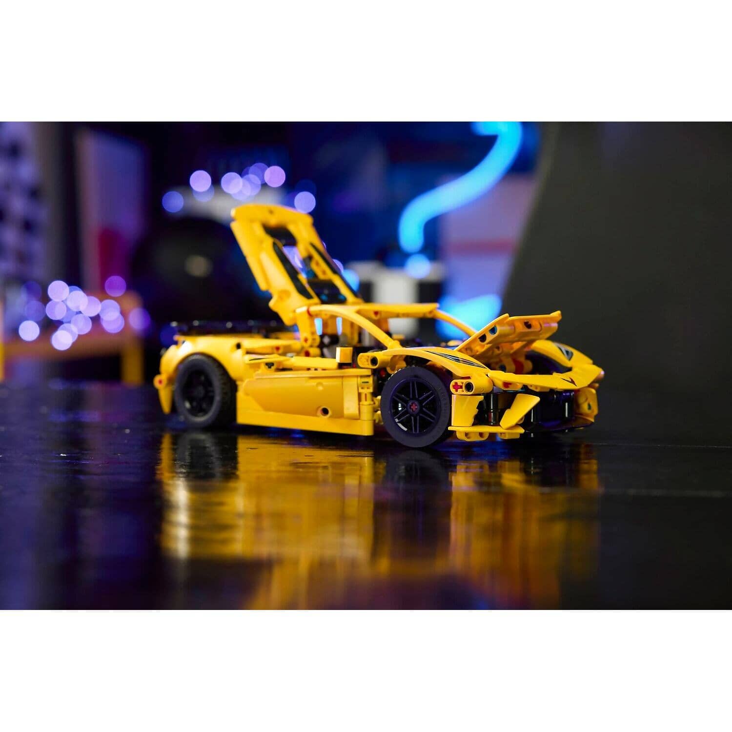 LEGO 42205 Chevrolet Corvette Stingray - Technic