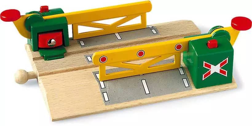 Brio World - Wooden Accessory Magnetic Action Crossing