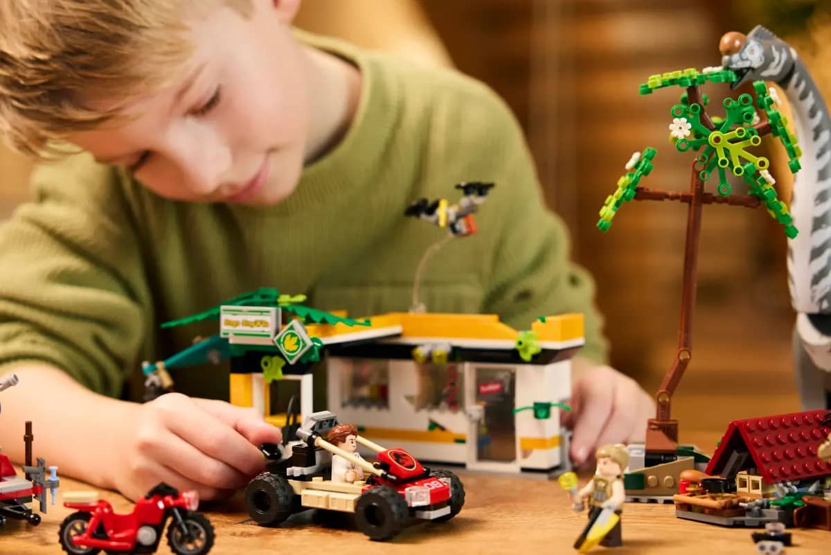 LEGO 76973 Raptor & Titanosaurus Tracking Mission - Jurassic World