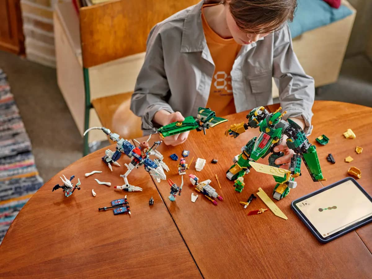 LEGO 71845 Lloyd s Jet Mech - Ninjago