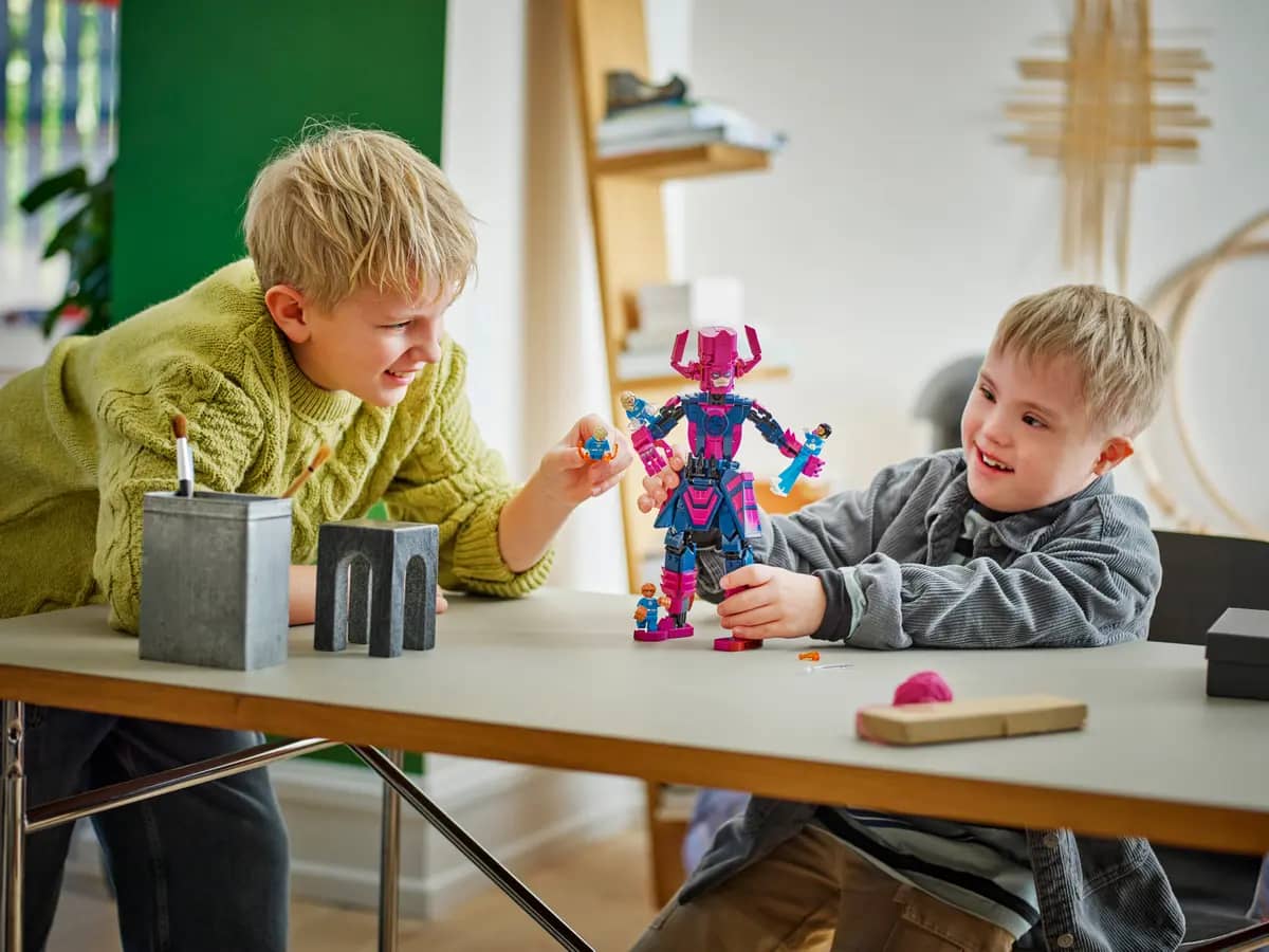 LEGO 76316 Fantastic Four vs. Galactus Construction Figure - Marvel