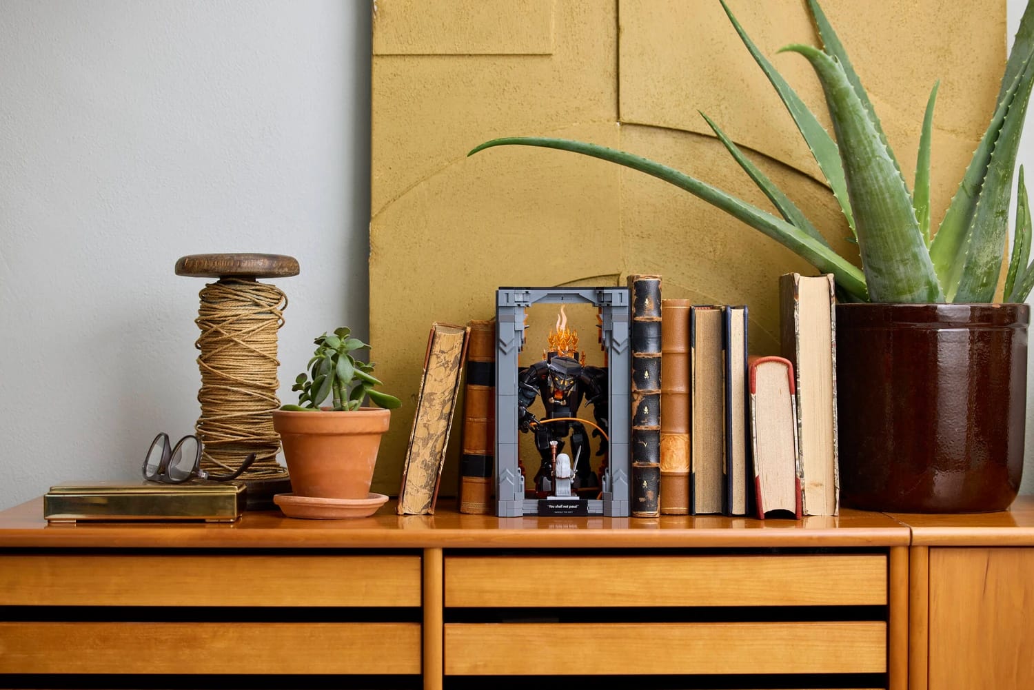 LEGO 10367 The Lord of the Rings: Balrog Book Nook - ICONS