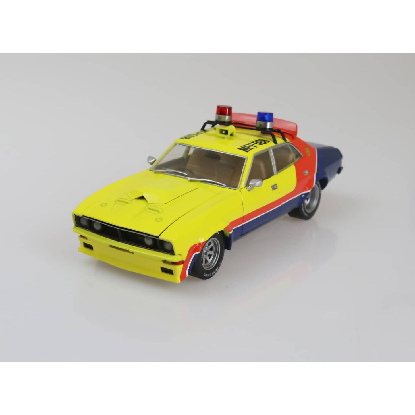 DDA Collectibles 1:24 Scale - XB Falcon MFP First of the V8 Interceptors Movie - Diecast Model
