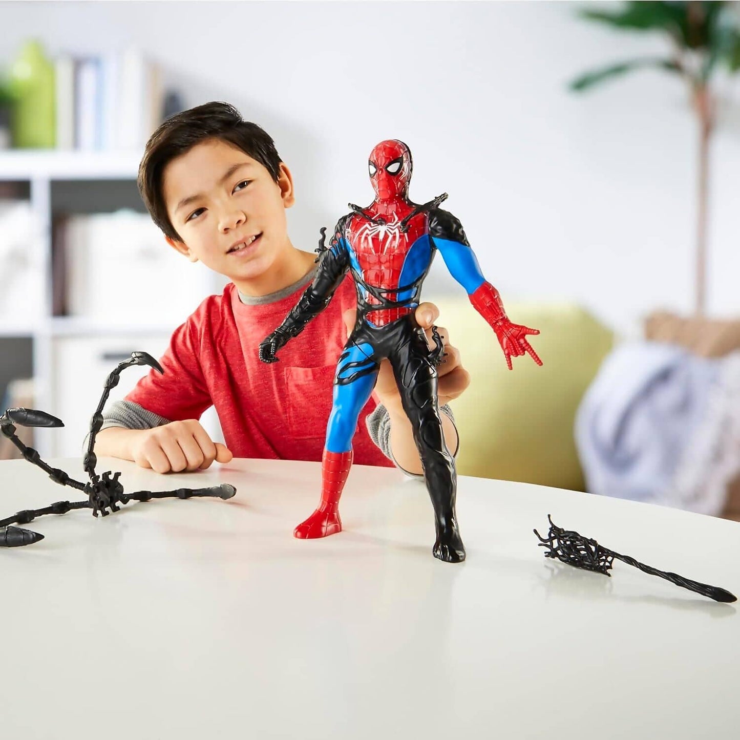 Marvel Spider-Man - VenomVersus Spider-Man Liquid Shifter Colour Change 11-inch Action Figure - Hasbro