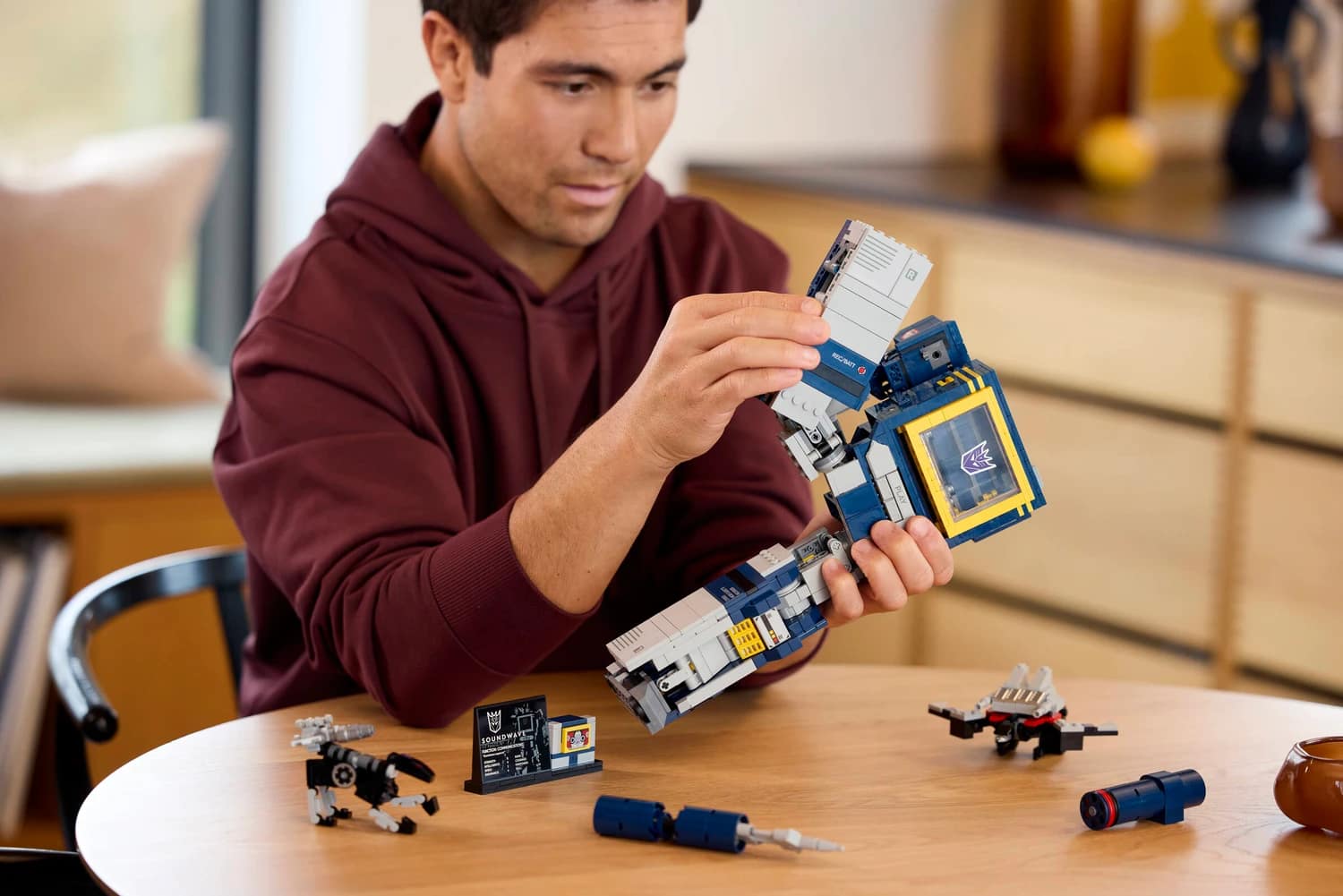 LEGO 10358 Transformers: Soundwave - ICONS