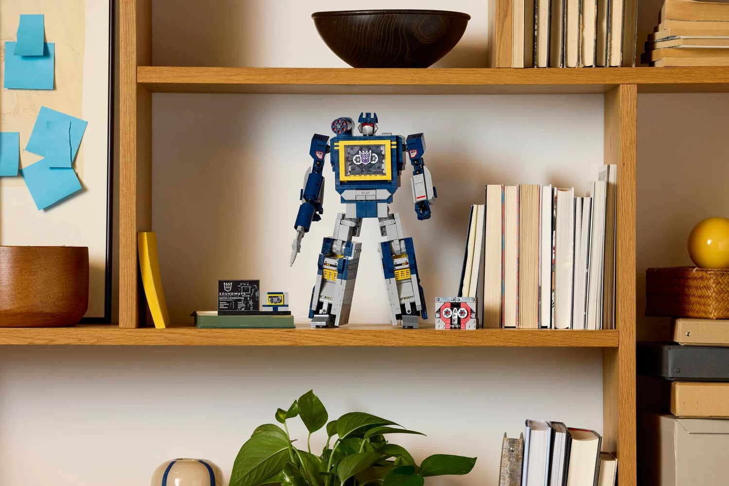 LEGO 10358 Transformers: Soundwave - ICONS