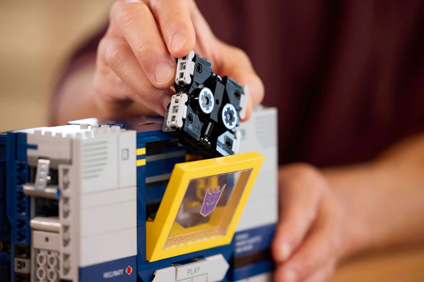 LEGO 10358 Transformers: Soundwave - ICONS