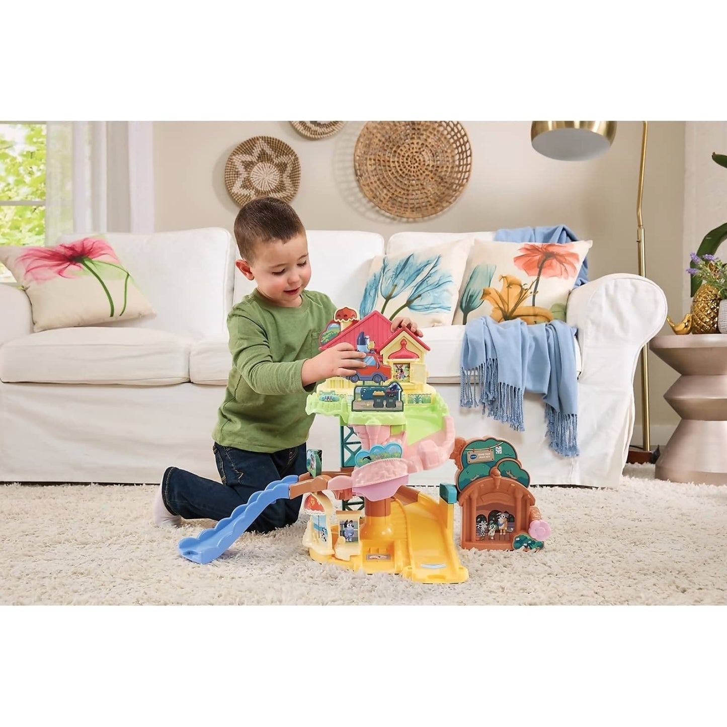 VTech - Toot-Toot Drivers Bluey Road Trip Play Set