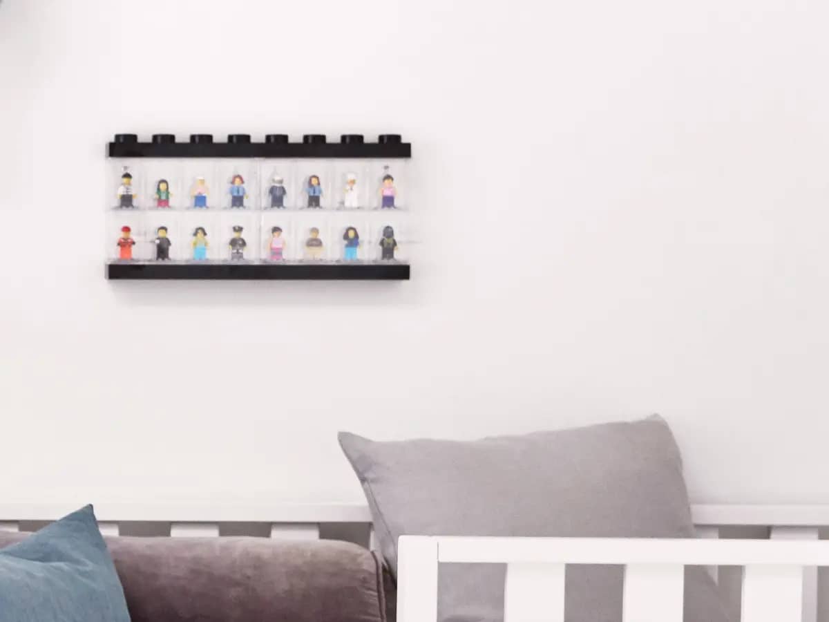 LEGO Minifigure Display Case 16 Black - Room Copenhagen