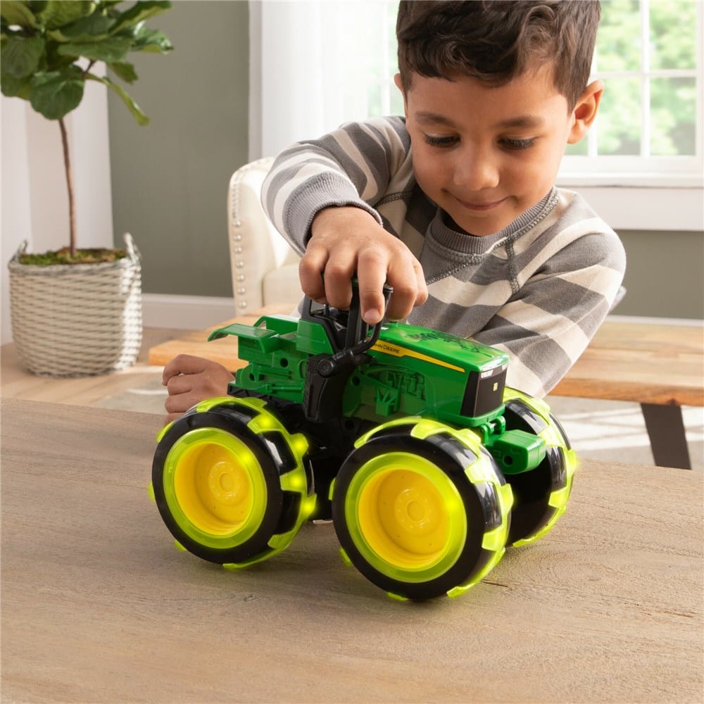 John Deere - Tomy Monster Treads Lightning Wheels 4WD Tractor