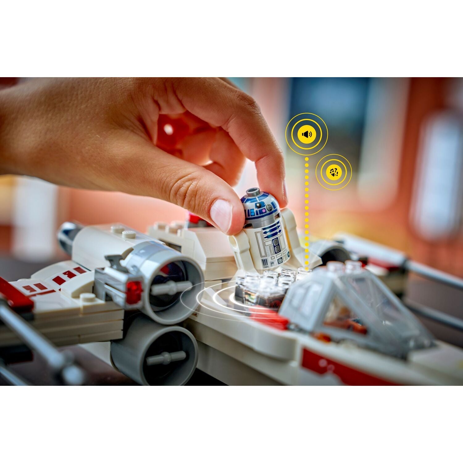 LEGO 75423 SMART Play : Luke's Red Five X-Wing - Star Wars