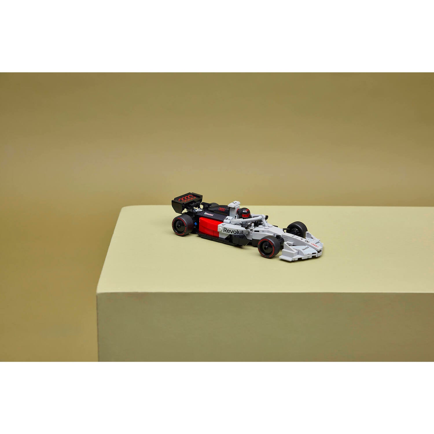 LEGO 77259 Audi Revolut F1 Team R26 Race Car - Speed Champions