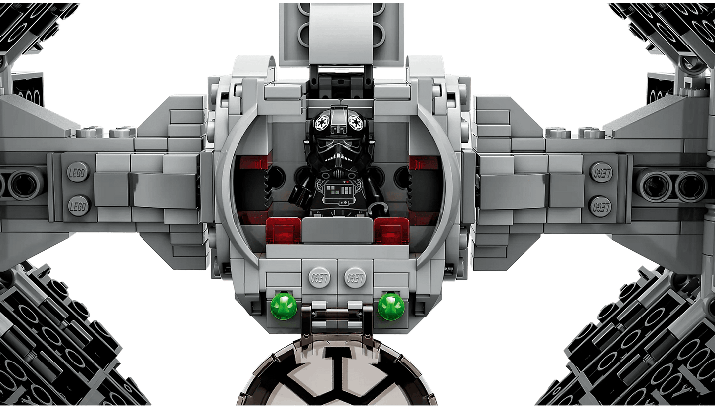 LEGO 75348 Mandalorian Fang Fighter vs. TIE Interceptor™ - Star Wars