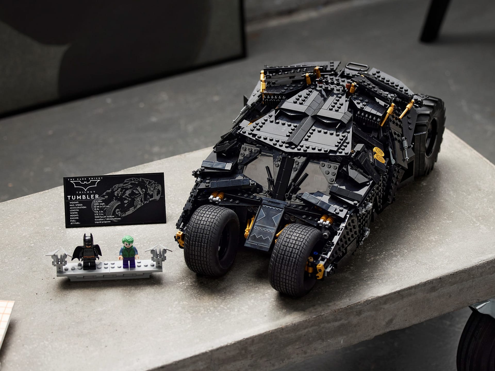 LEGO 76240 DC Batman Batmobile Tumbler - DC Super Heroes