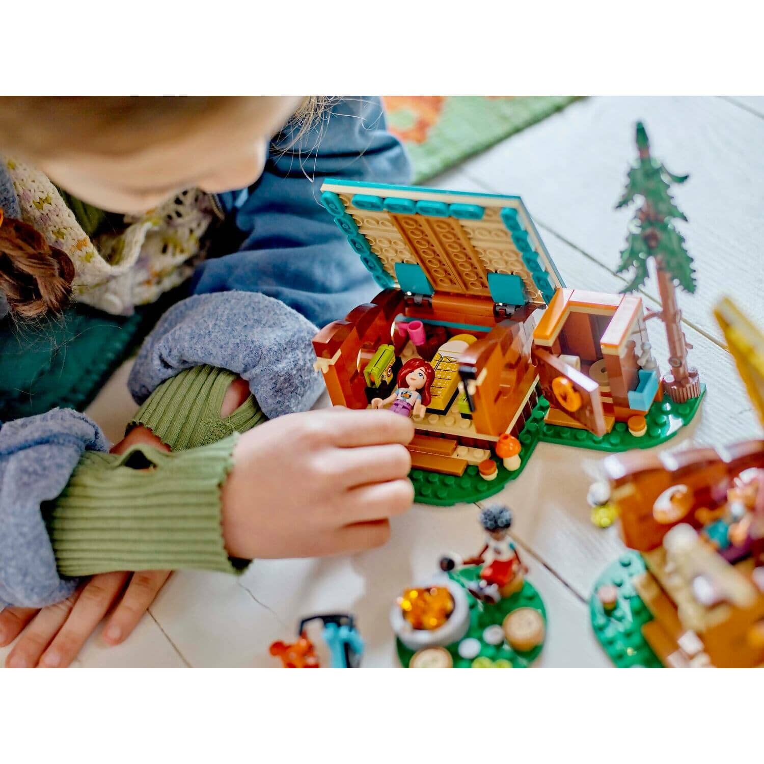 LEGO 42624 Adventure Camp Cozy Cabins - Friends