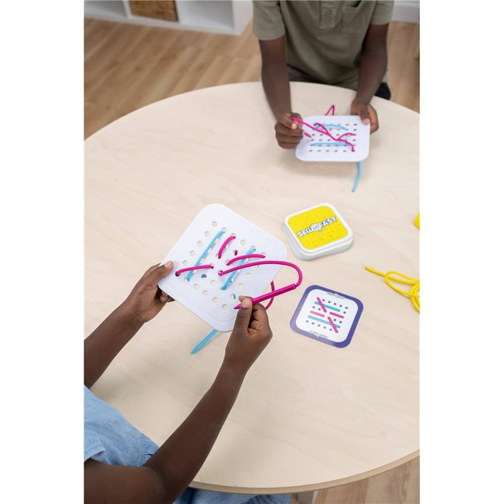 Tomy - Sew Fast Game - Tomy