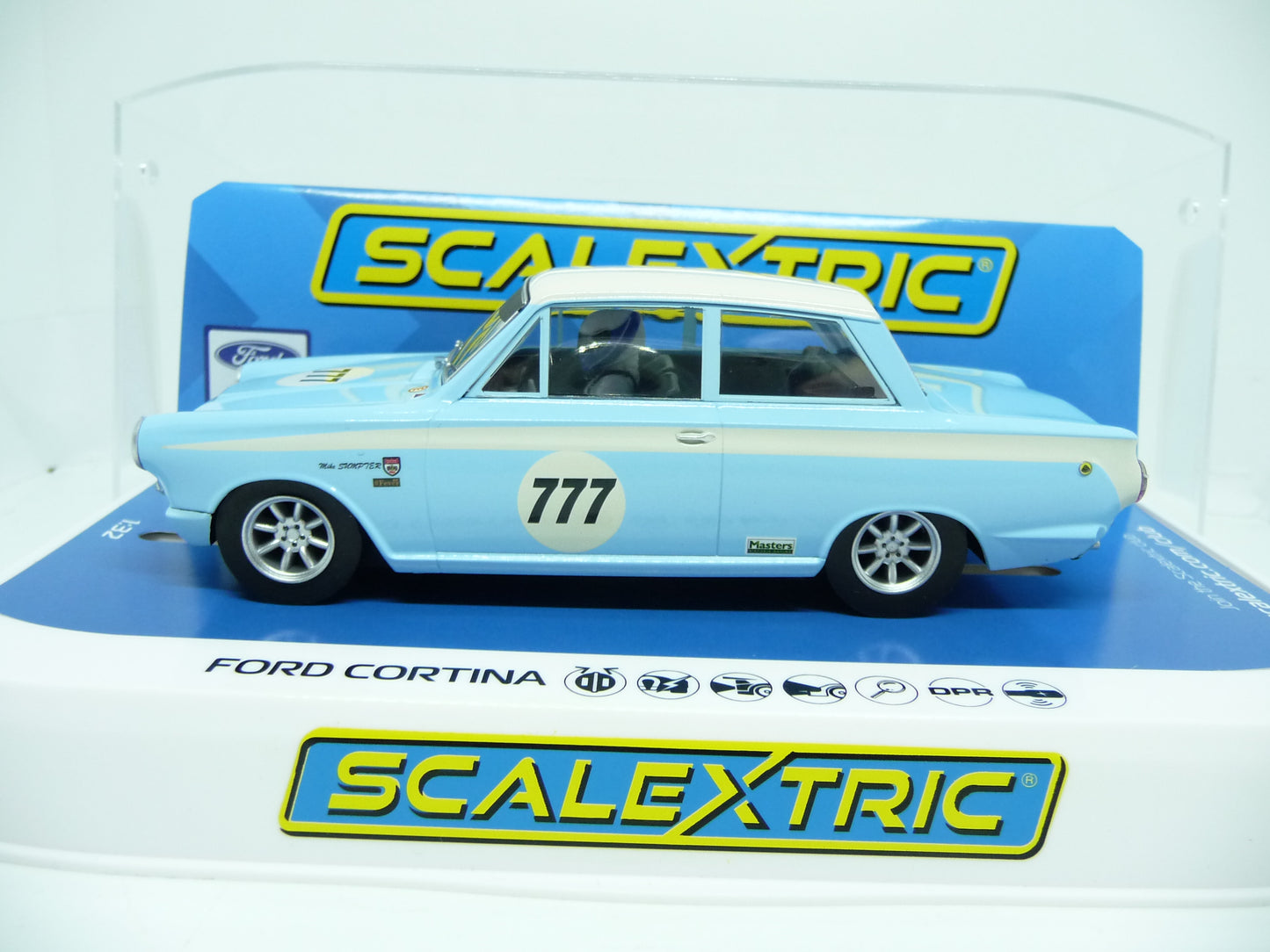 Scalextric C4330 Ford Lotus Cortina Jordan Racing Team Mark Sumpter