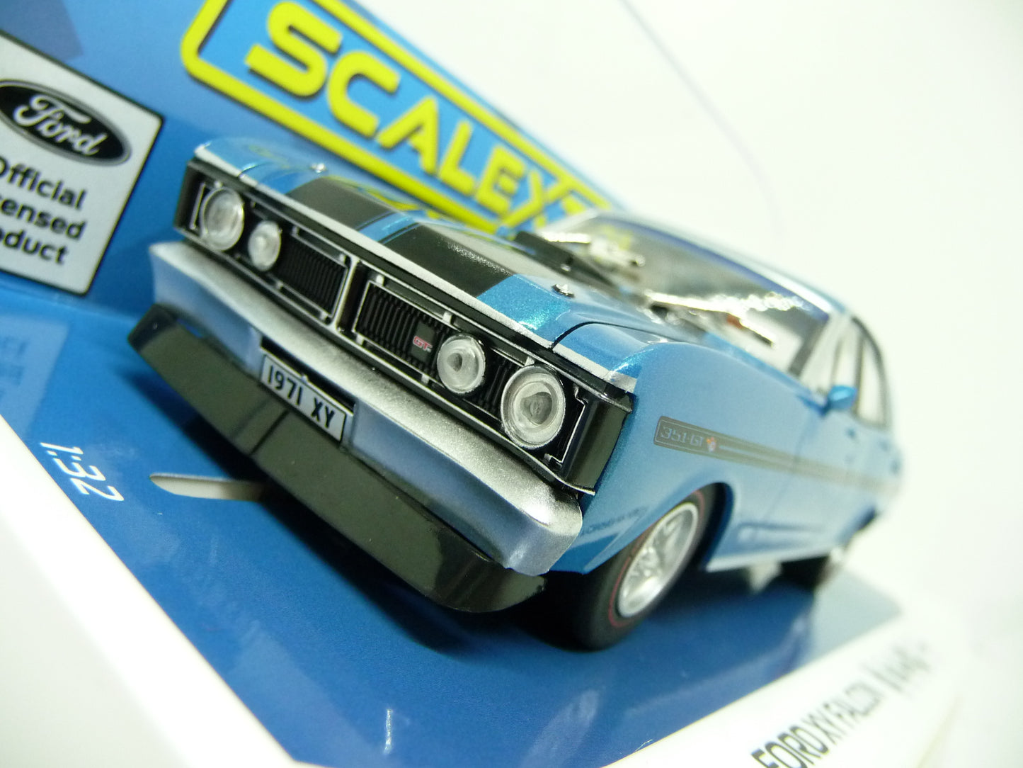 Scalextric C4171 1:32 FORD XY FALCON - GTHO PHASE III - Electric Blue Slot Car