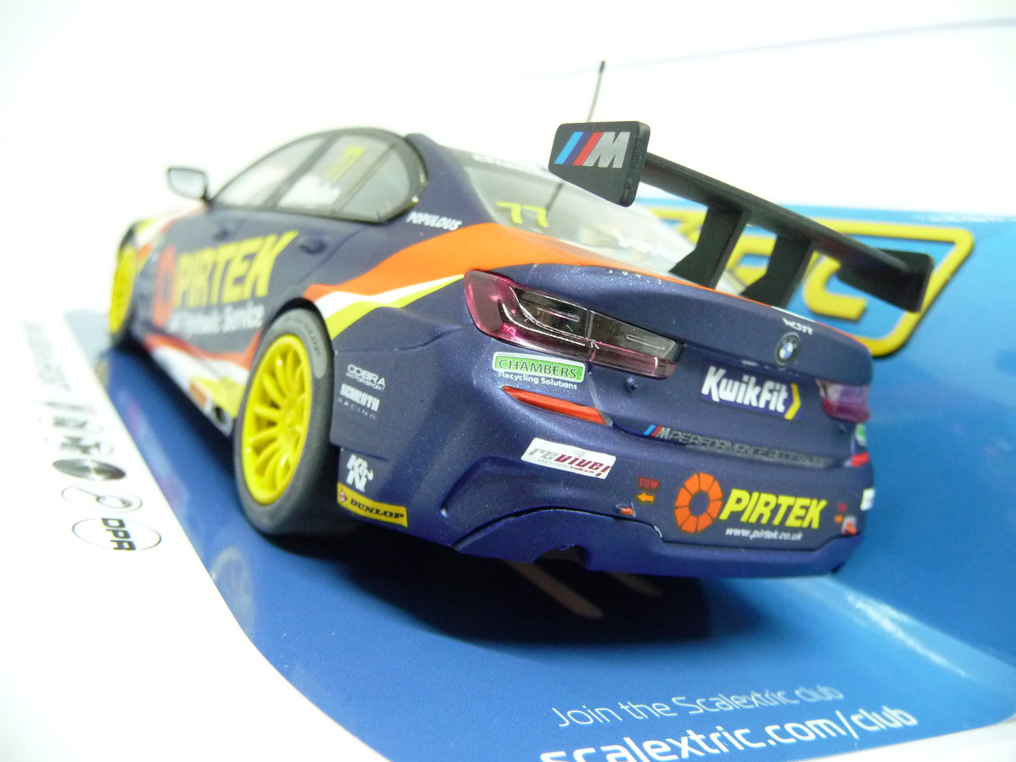 Scalextric C4194 1:32 BMW 330i M-Sport 77 Jordan slot car also suits Carrera