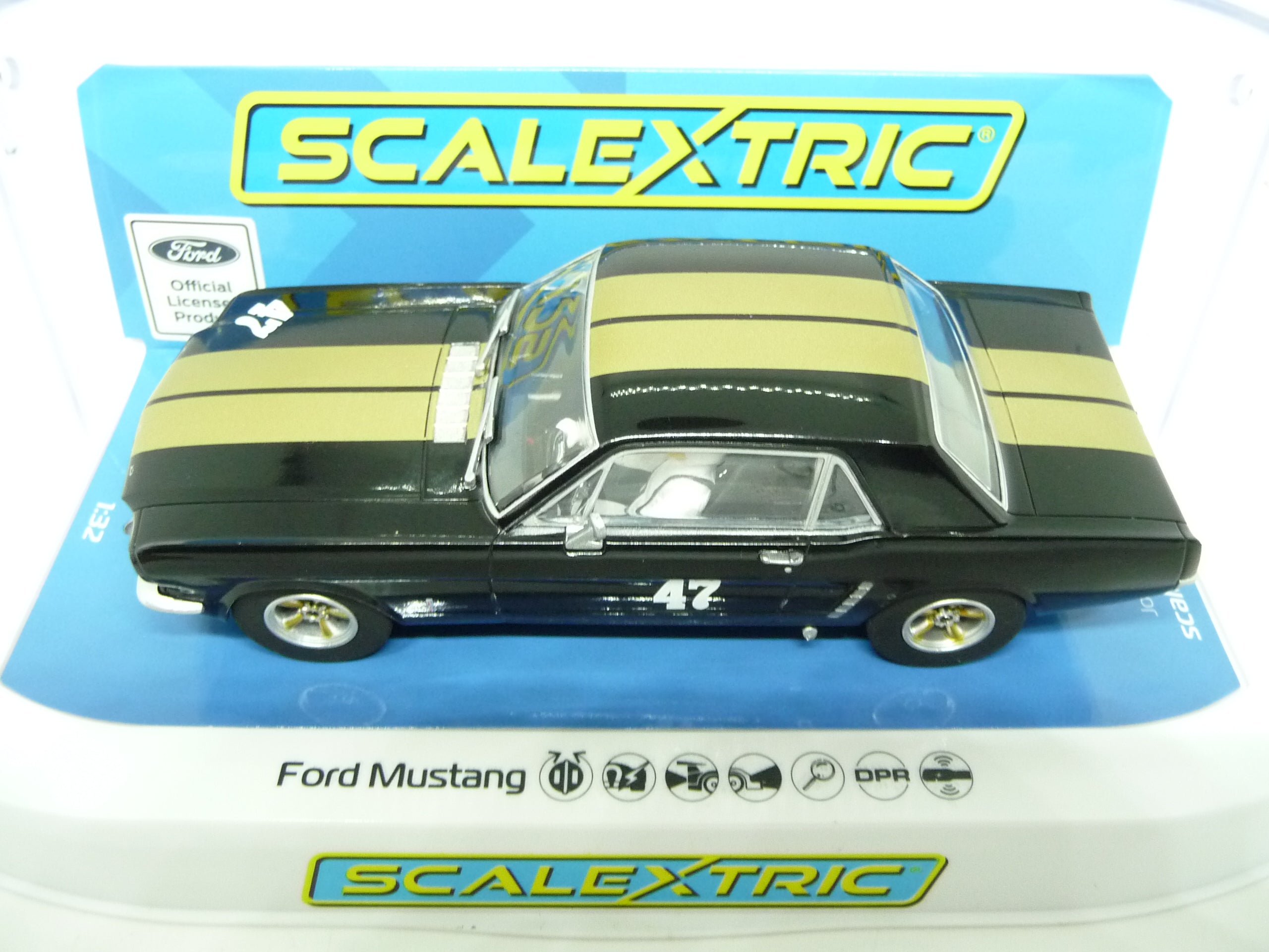 Scalextric - C4405 Ford Mustang Black Gold