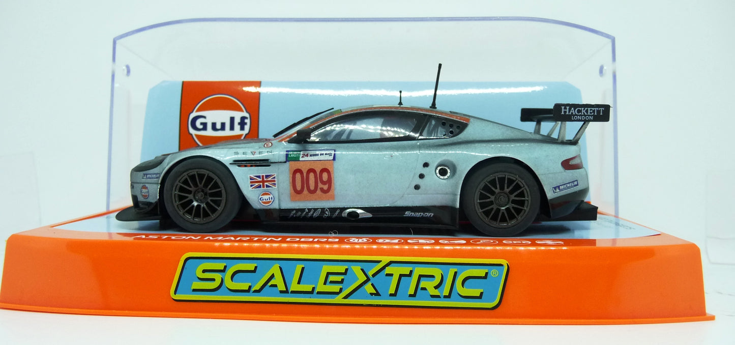 Scalextric C4316 Aston Martin DBR9 - Gulf Edition - Rofgo 'dirty Girl'