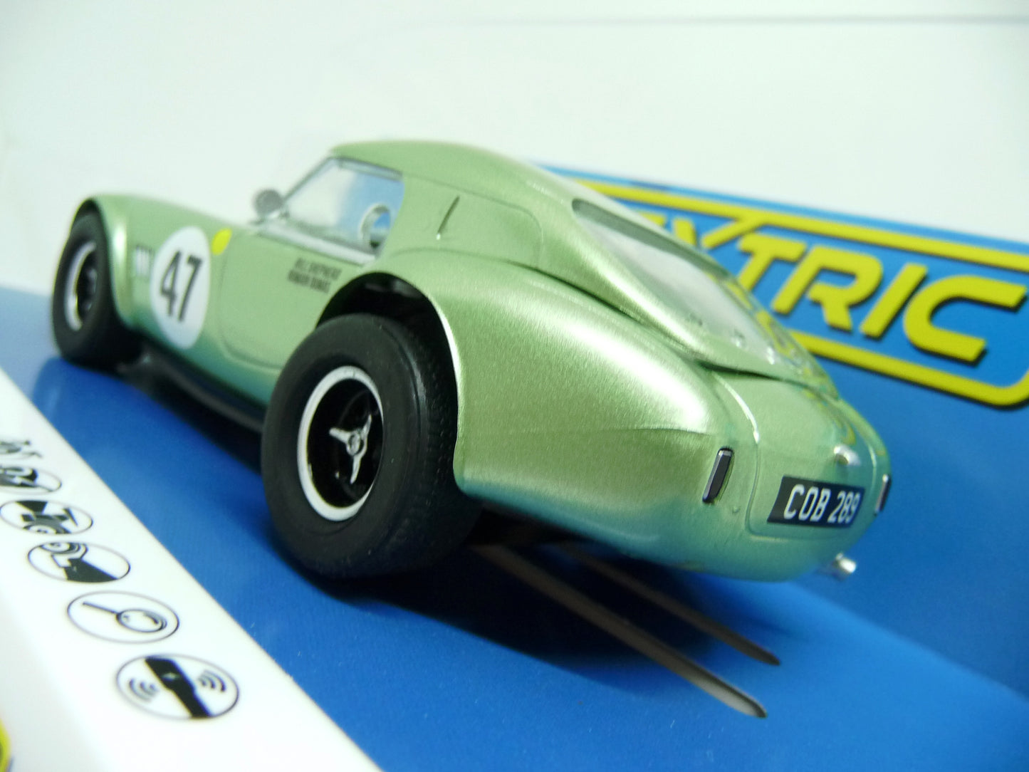 Scalextric C4338 Shelby Cobra 289 - Cob289 - Bill Shepherd