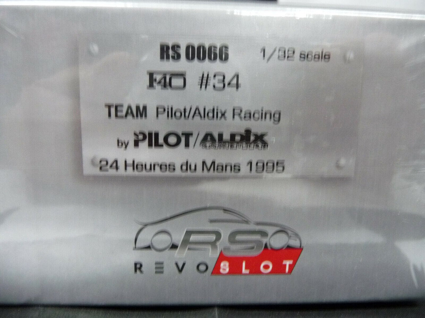 Revoslot 1:32 RS0066 Ferrari F40 Pilot/Aldix Racing No.34 Scalextric/Carrera