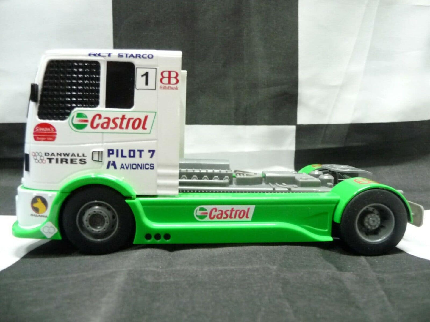 Scalextric C4156 1:32 Team Castrol Racing Truck slot car also suits Carrera