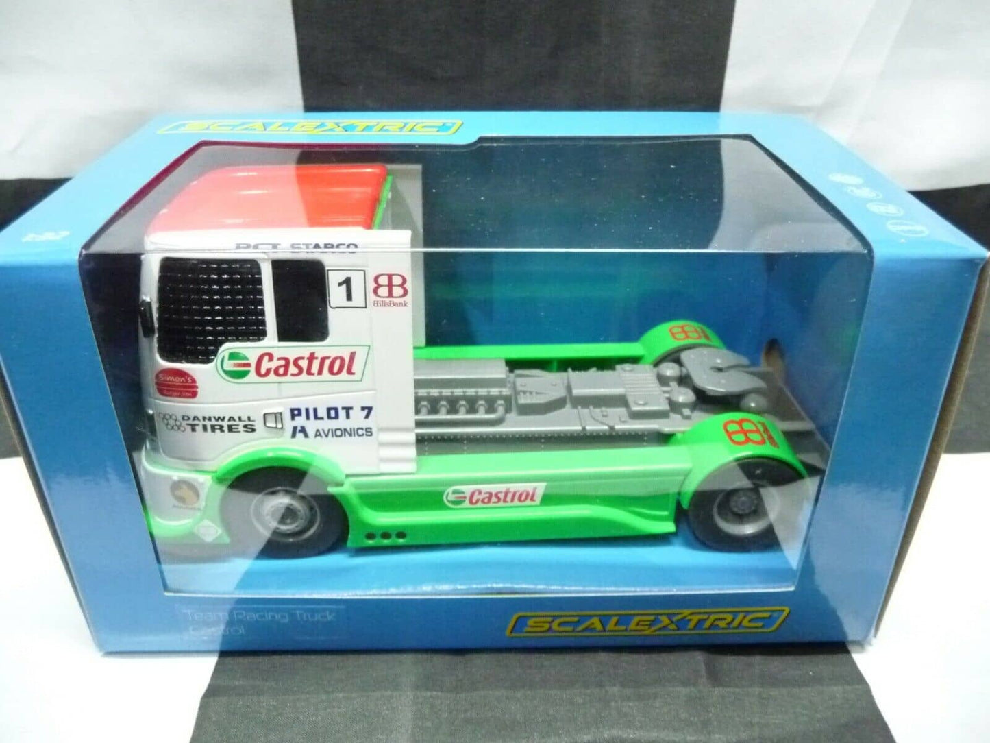 Scalextric C4156 1:32 Team Castrol Racing Truck slot car also suits Carrera