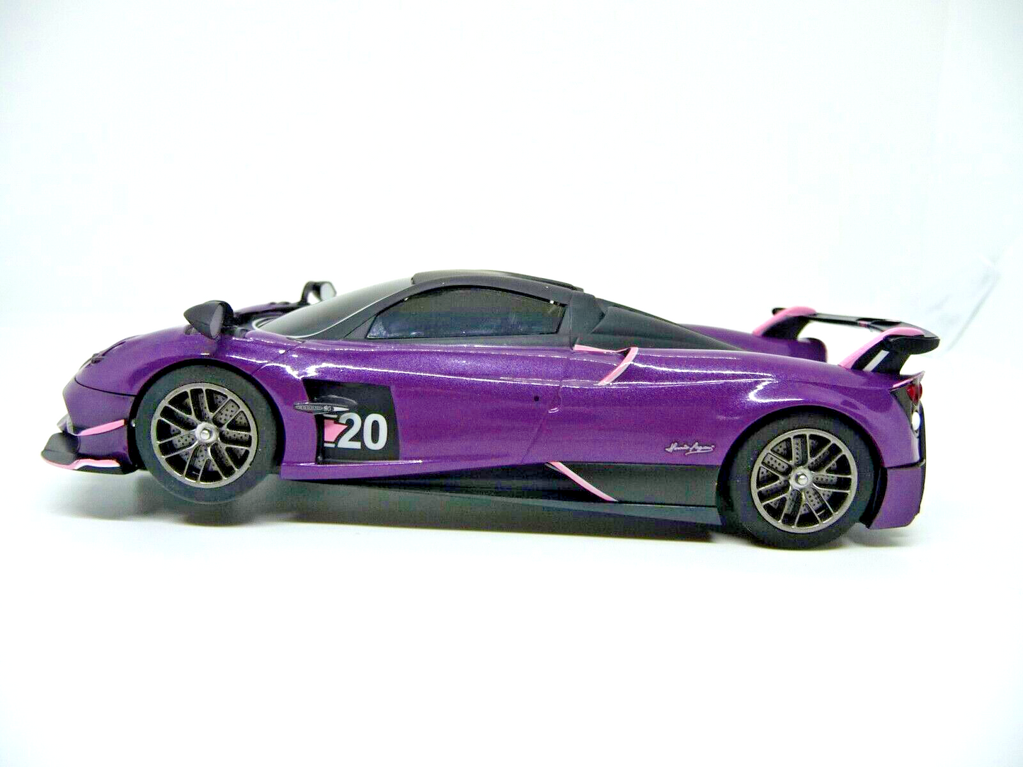 Scalextric C4248 1:32 PAGANI HUAYRA ROADSTER DRAGO VIOLA Slot Car Suit Carrera
